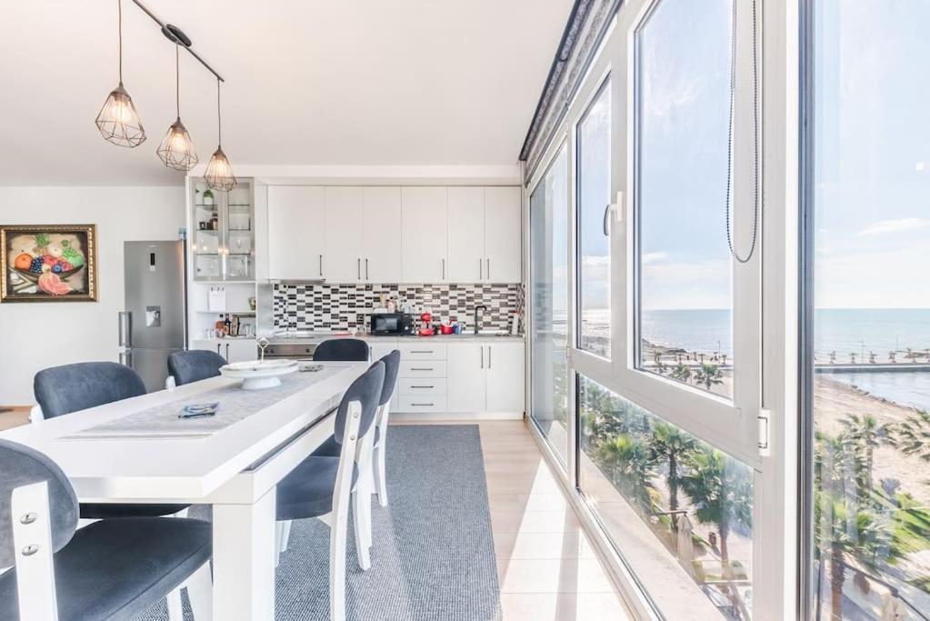 Seaview Luxury Suite By Ps Golem  Eksteriør bilde